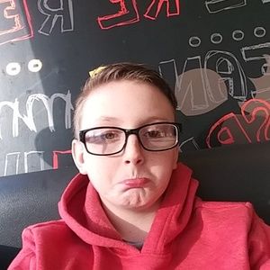 Meet your Posher, Carlos